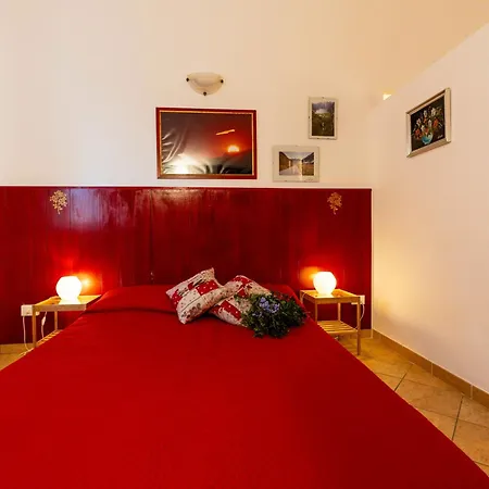 Garden By Interhome * Civezza