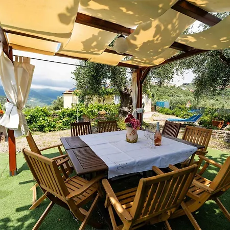 Apartamento Garden By Interhome